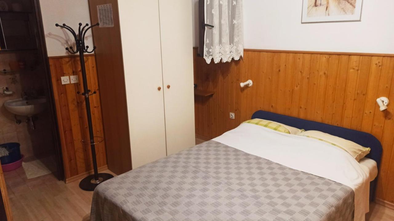 App Sabolic Apartment Umag Bagian luar foto